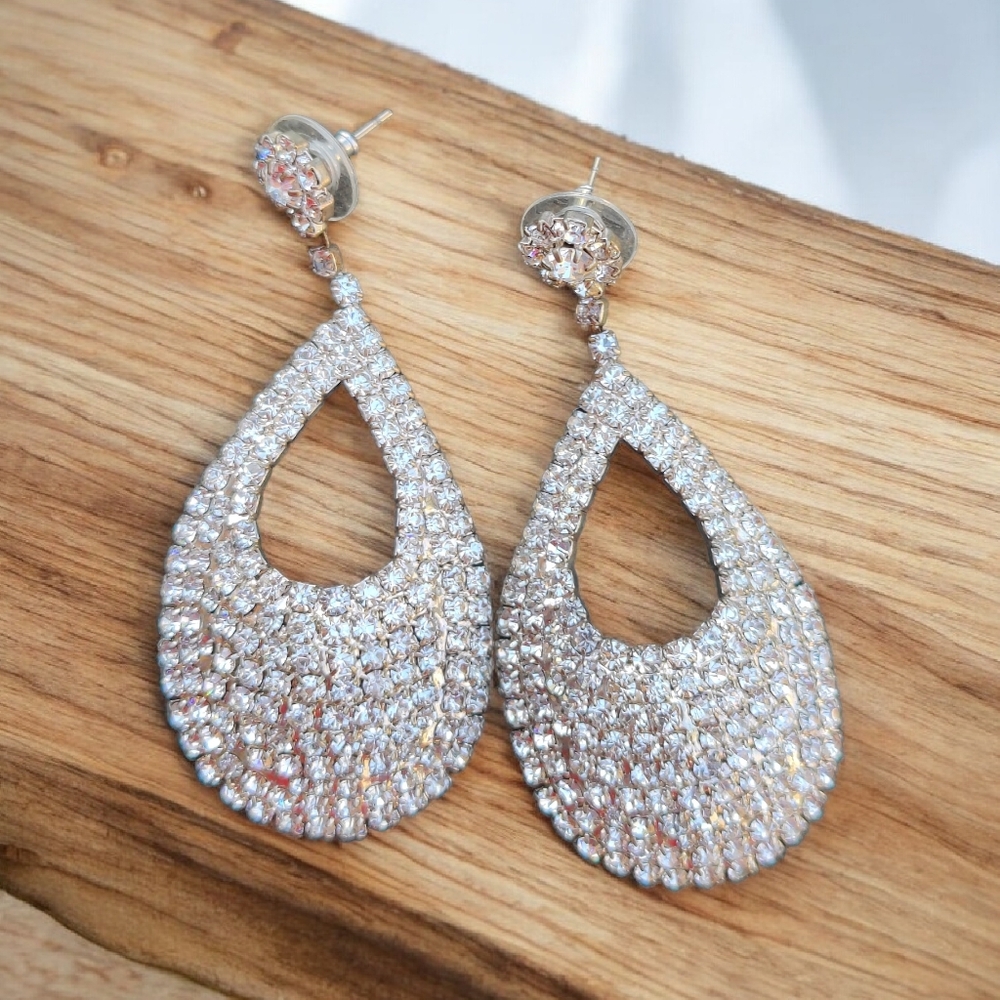 🔥 Long Vintage Glamorous Rhinestone Earrings - Picture 2 of 7